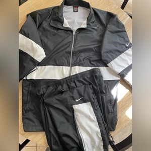 NIKE MENS VTG SWEAT JACKET & PANTS